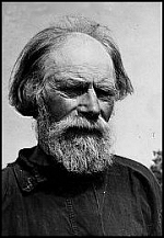 Bir TOPRAK KÖLESİ; bir SERF;  bir KOLHOZ üyesi 